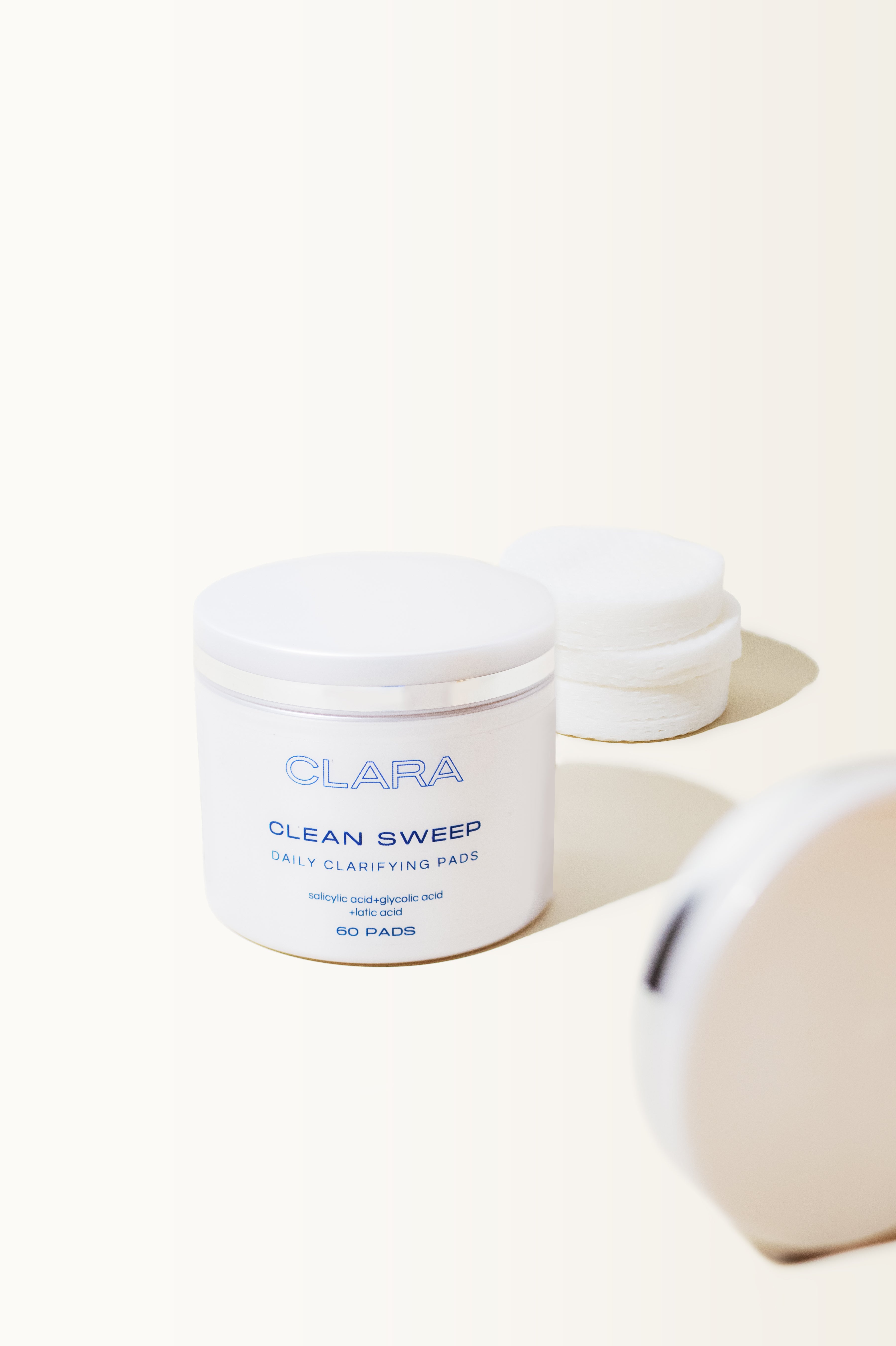 Clean Sweep Pads: Hydroxy Acids that Gently Exfoliate and Cleanse for Clear and Radiant Skin