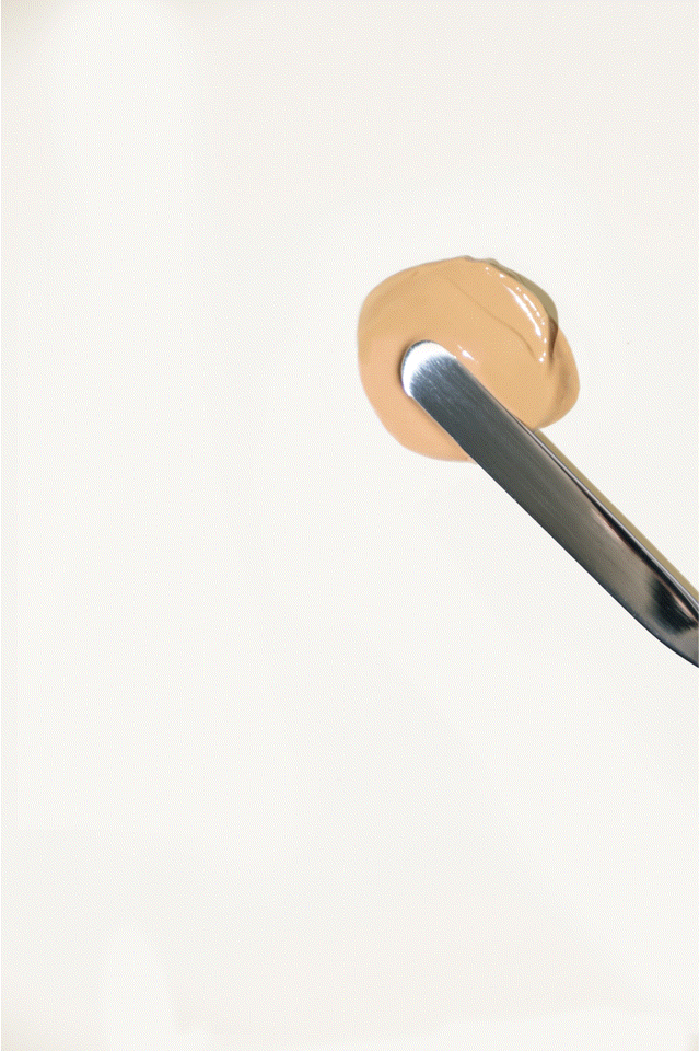 Sun Shield Sunscreen: 100% mineral sunscreen shields skin from UVA and UVB rays with broad-spectrum protection while keeping skin hydrated. Water + sweat resistant, 40 minutes